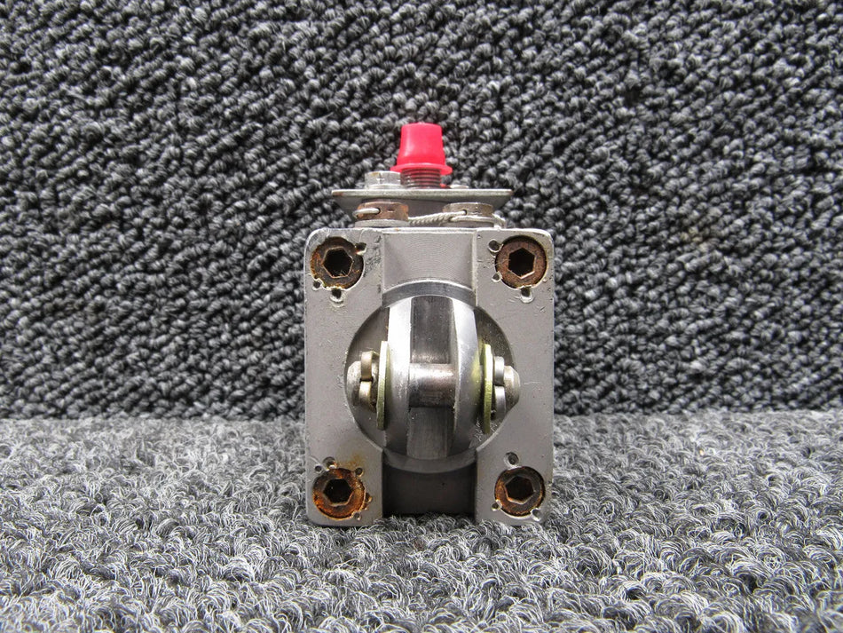 AC63880 Dunlop Valve Assembly (Slight Rust)