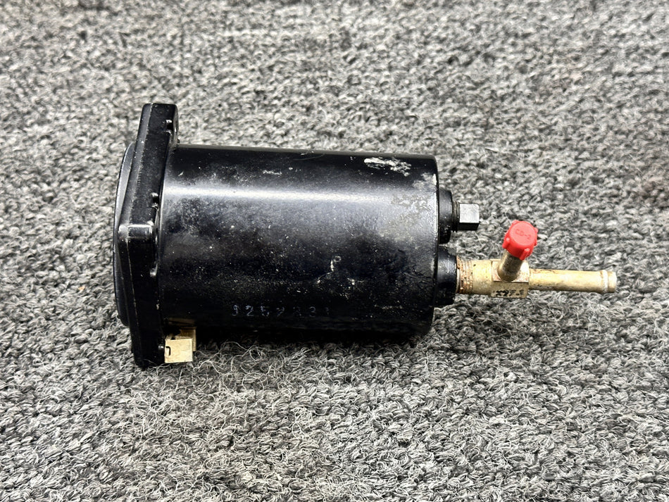 3000-0101 United Inst Cabin Altitude, Differential Pressure Indicator (Y-Fitting)