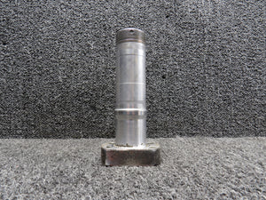 0541124-1 Cessna 172 Main Landing Gear Axle (Aluminum) (Minor Rust)