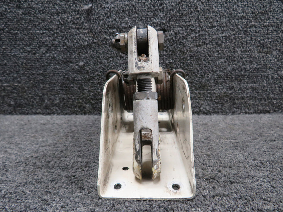 101-810019-7 Beechcraft KA-200 Main Gear Door Actuator Link w Support & Springs