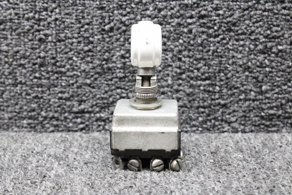 MS25127-E3 (Alt: 8859K44) Cessna T210L Landing Gear Toggle Switch