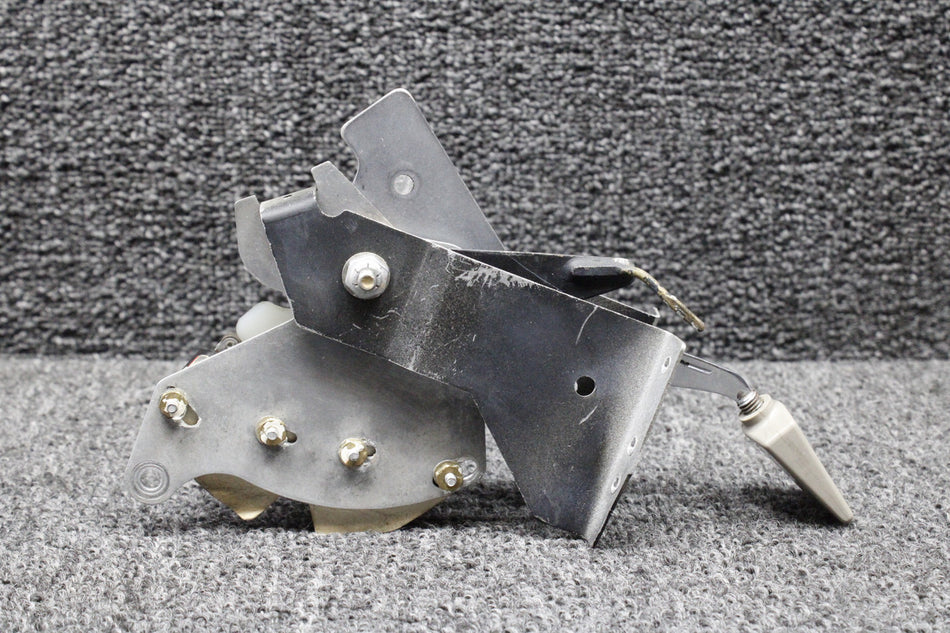 1512280-13 (Use: 1511280-41) Cessna T210L Flap Control Lever with Indicator