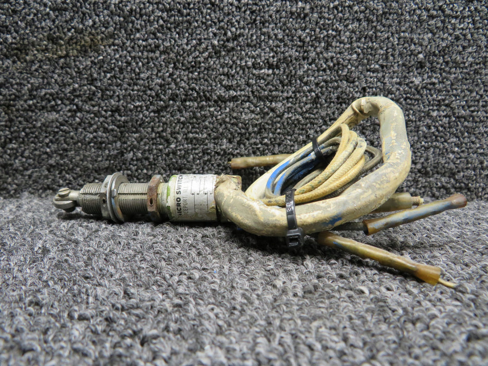622EN513-6 Learjet 24B Speed Brake Position Micro Switch