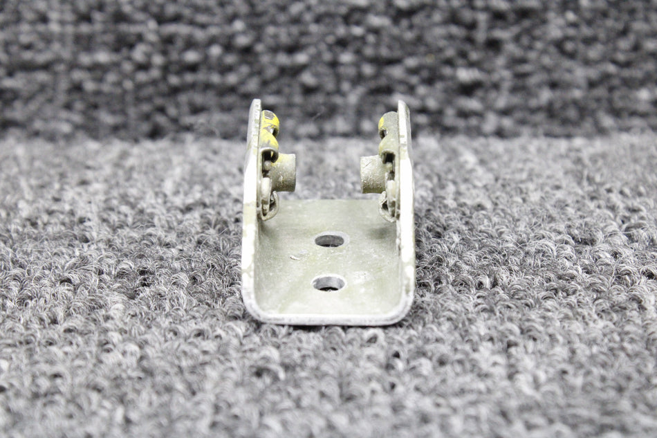 1231052-1 Cessna T210L Dorsal Fin Bracket