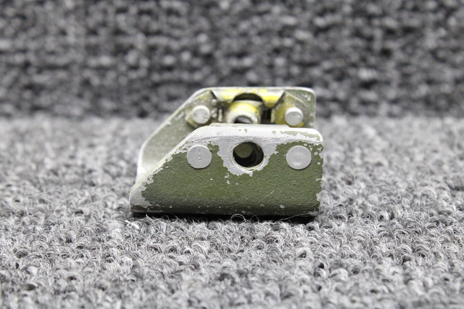 1231052-1 Cessna T210L Dorsal Fin Bracket