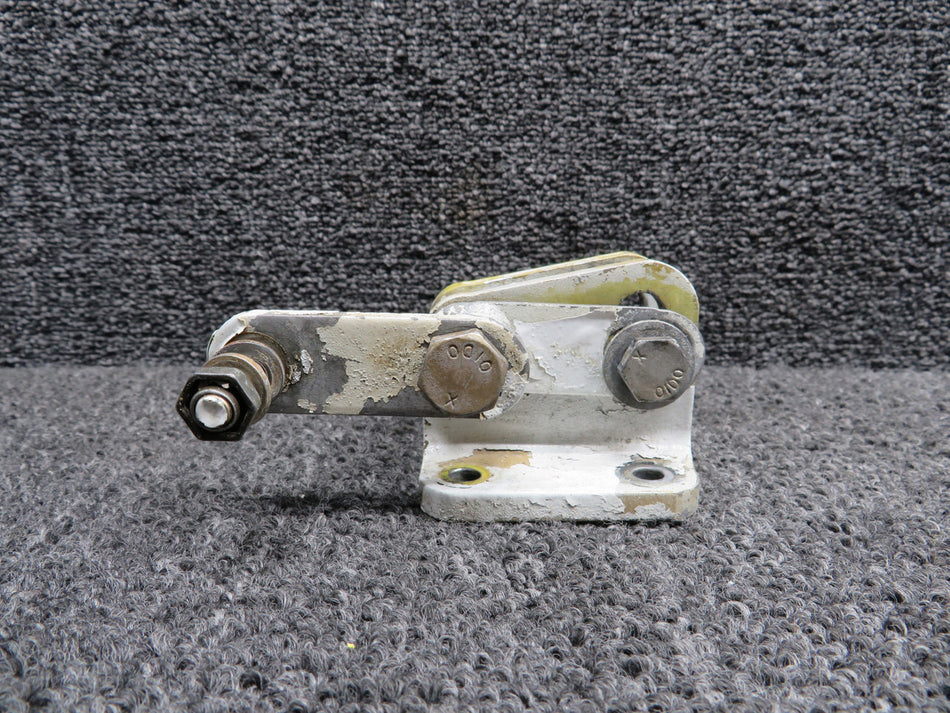 40652-000, 42041-000 Piper PA-31T Main Gear Actuator Bracket with Crank Assy RH