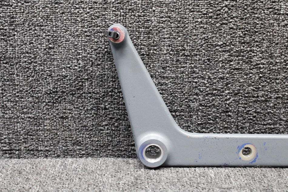 0514060-1 Cessna T210L Articulating Recline Middle Seat Pivot Bracket LH