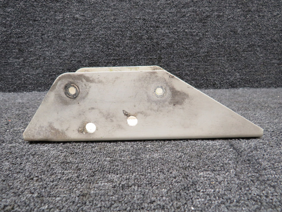 101-810016-1 Beechcraft King Air 200 Main Gear Door Actuator Support Bracket
