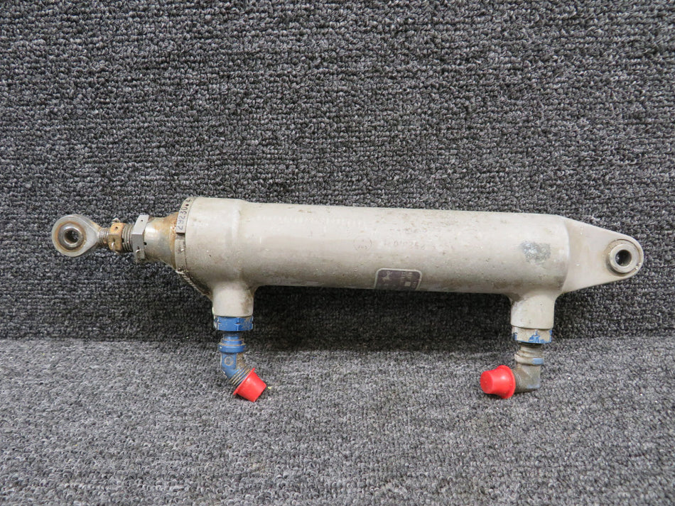OAS2923-3 Ozone Landing Gear Hydraulic Actuator (Minor Rust)