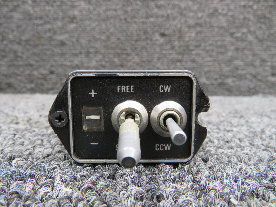 071-1242-06 King Radio KA-51B Slaving Accessory 28V (Damaged Ear)