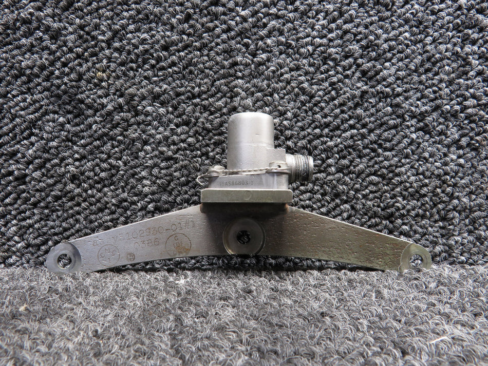 6222M35 (Atl: 45AS86803-1) Endevco Accelerometer with Bracket