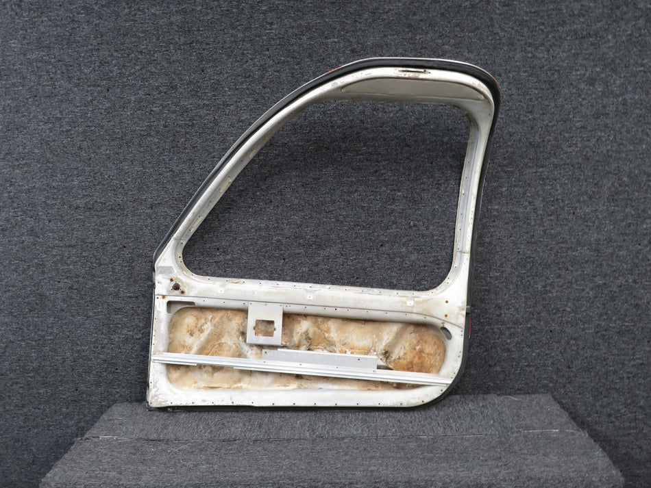95-420012-606 Beech 55A Cabin Door Assy (Damaged)(No Window, No Inside Handle)
