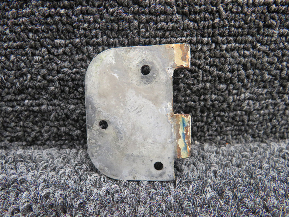 0511280-4 Cessna 172 Cabin Door Lower Hinge Half Forward RH