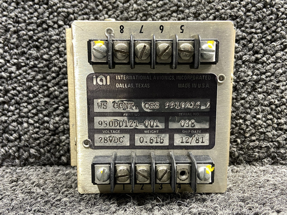 950D0121-001 (Alt: 9910216-2) International Windshield Temperature Unit (28V)