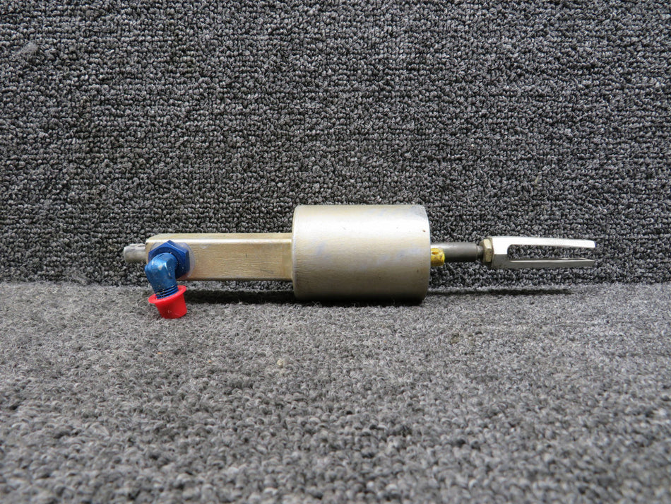 9882010-814 Cessna 172P Master Brake Cylinder (Bent Rod End)