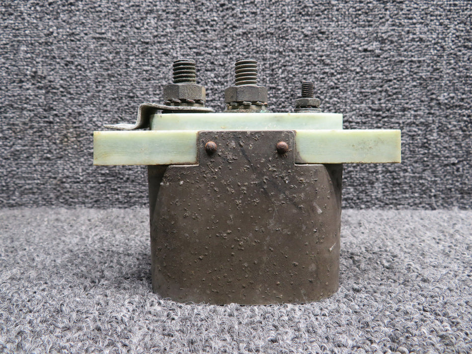 AN2552-3A (Use: MS3506-1) Cessna 172D External Power Receptacle (Corrosion)