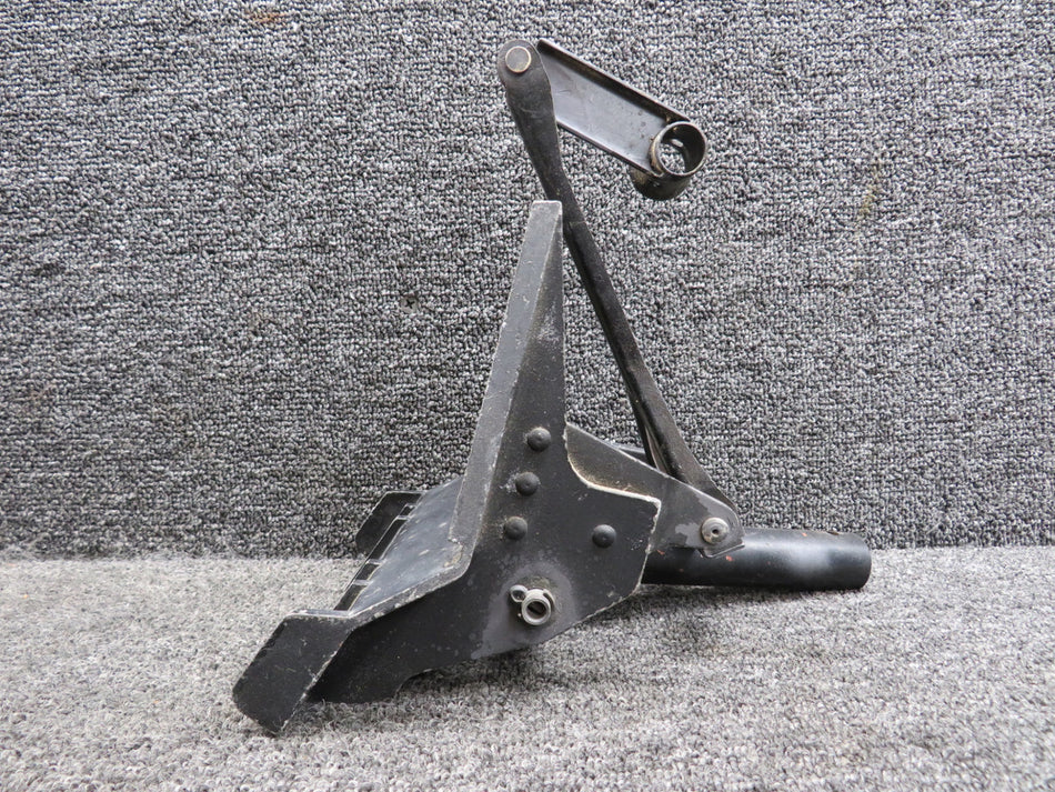 1460320-495 Cessna 182J Rudder Brake Pedal RH with Link and Bellcrank
