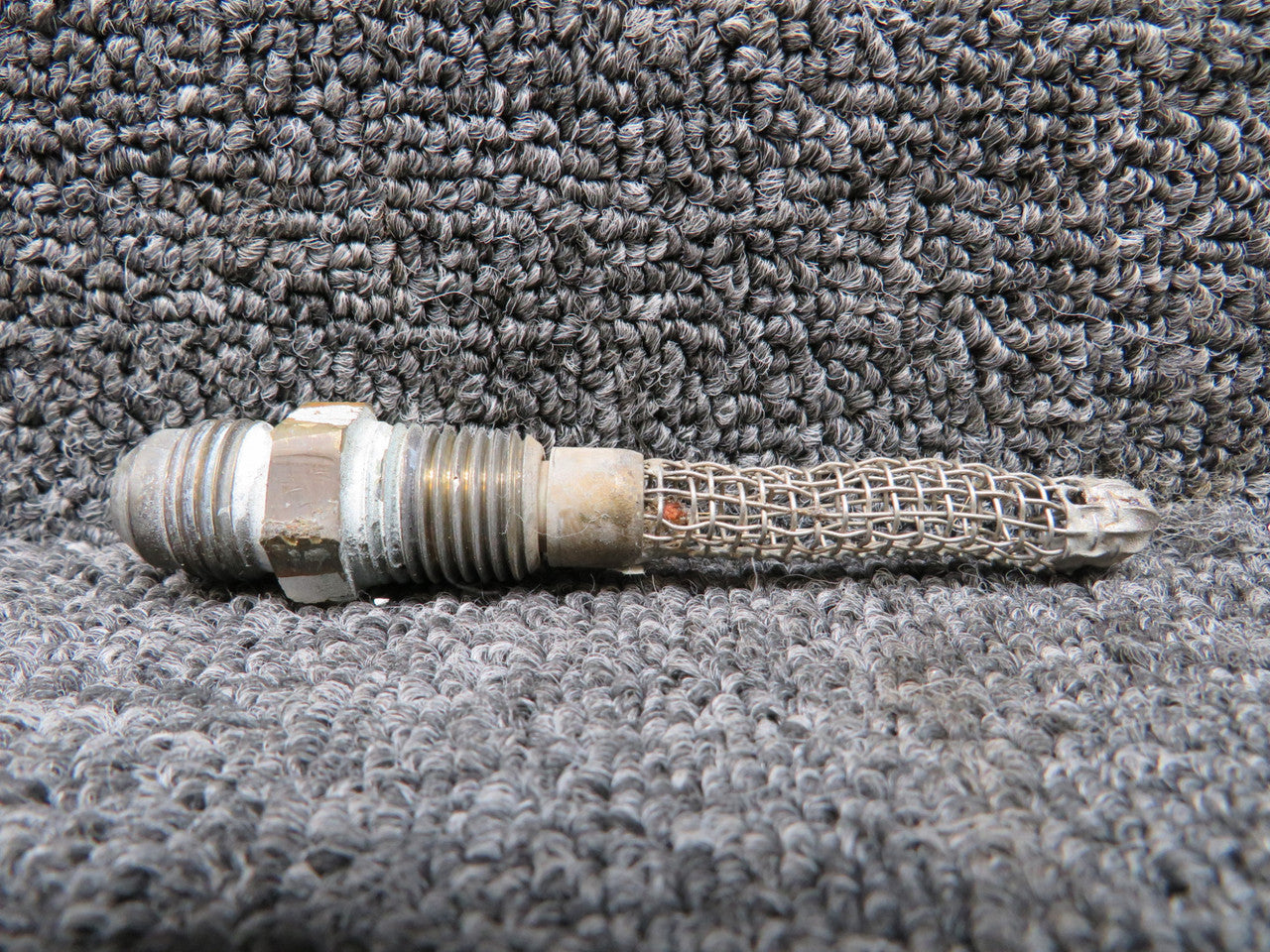 0416001-1 Cessna 152 Strainer Fuel Finger Assembly – BAS Part Sales