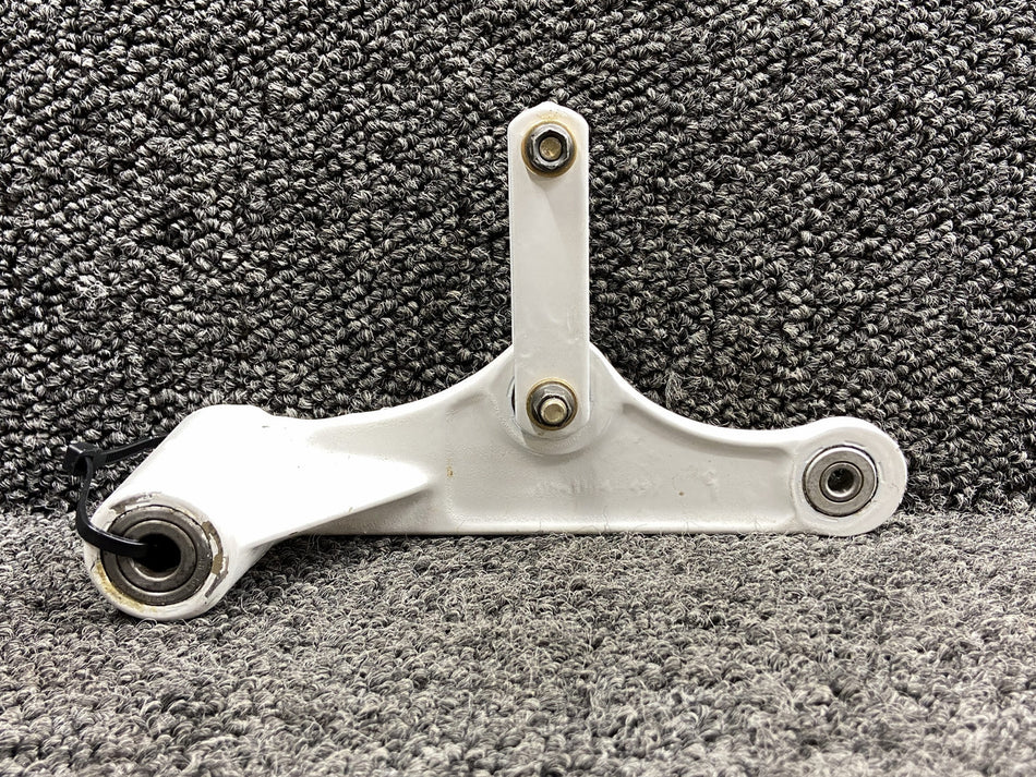 0841104-3, 0843500-28 Cessna 340A Main Gear Door Retract Bellcrank LH with Links