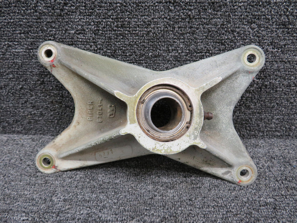 67040-015 Piper Main Gear Forward Trunnion Fitting RH
