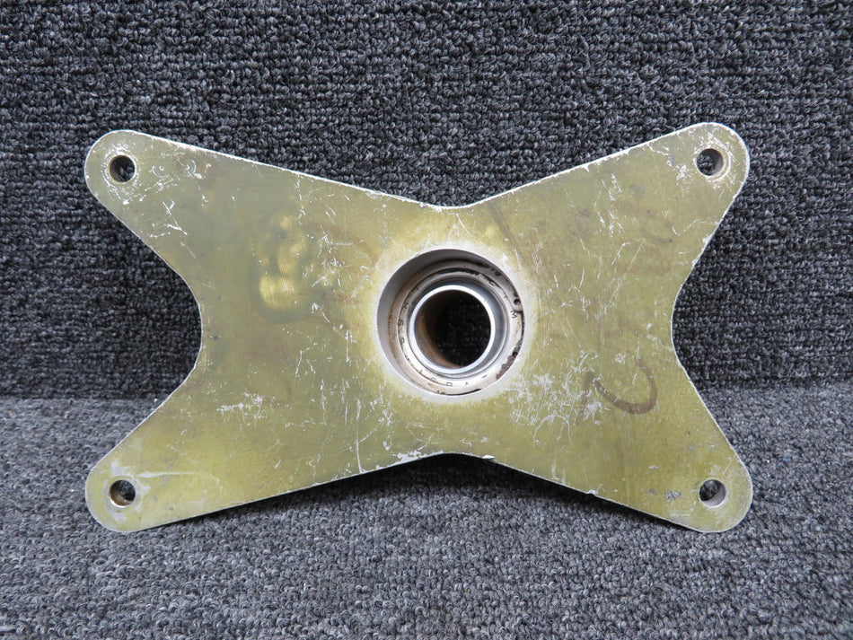 67040-015 Piper Main Gear Forward Trunnion Fitting RH