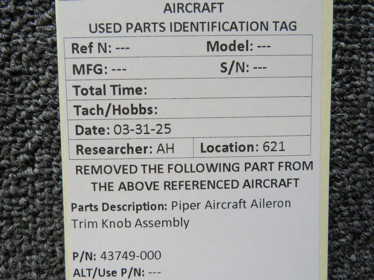 Piper Aircraft Parts 43749-000 Piper Aircraft Aileron Trim Knob Assembly