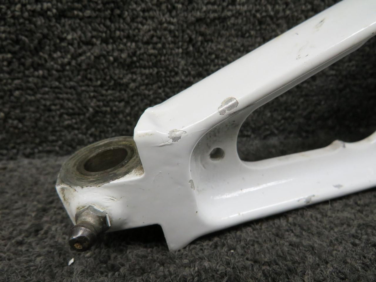 King Air 50-810032-8 Beechcraft King Air B90 Main Landing Gear Upper Knee Assembly