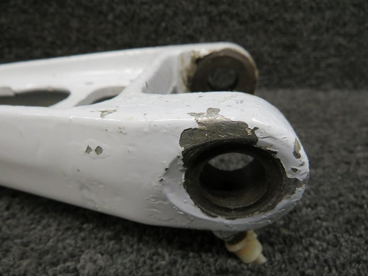 King Air 50-810032-8 Beechcraft King Air B90 Main Landing Gear Upper Knee Assembly