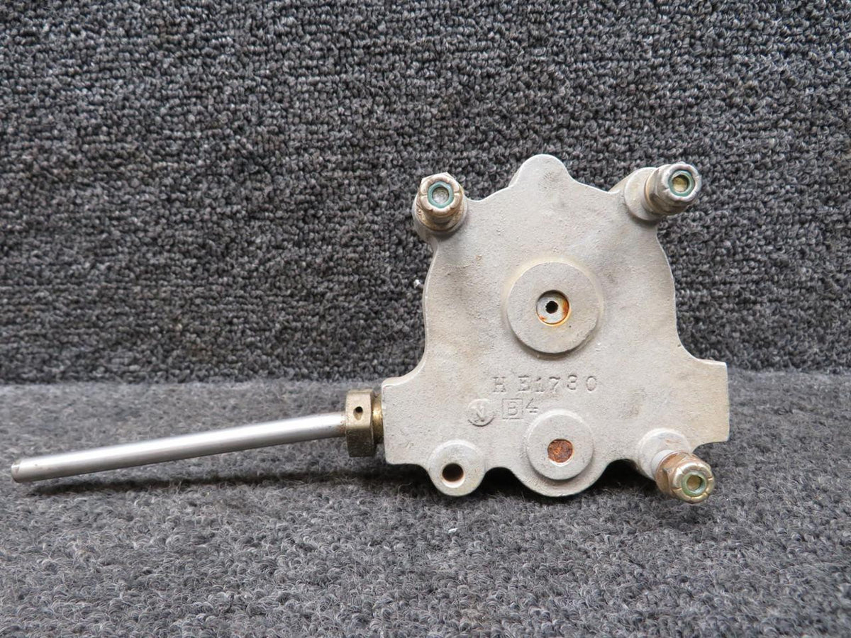 Midland Ross Corp  HE7001-7 Midland Ross Fuel Selector Valve LH