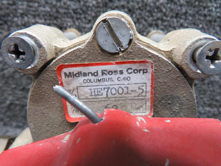 Midland Ross Corp  HE7001-5 Midland Ross Fuel Selector Valve RH
