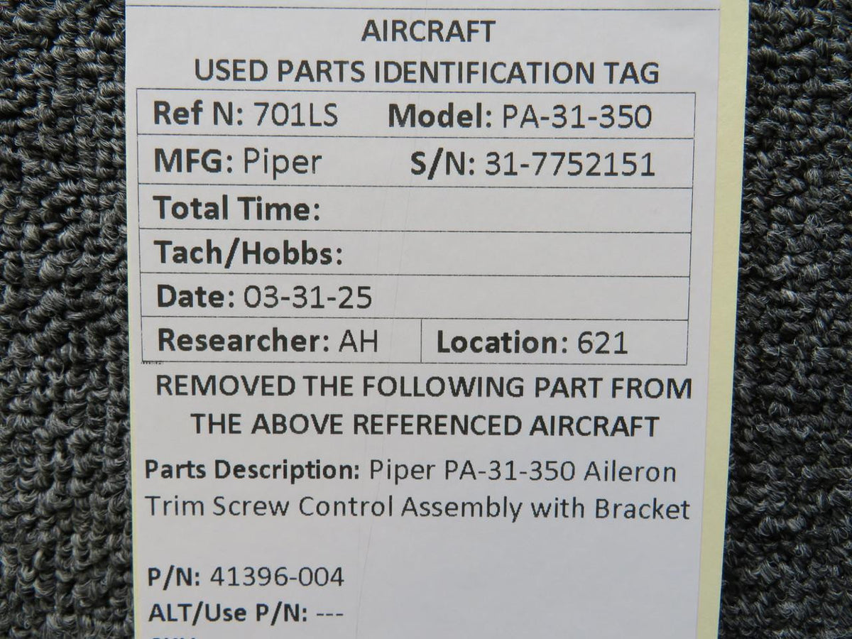Piper Aircraft Parts 41396-004 Piper PA-31-350 Aileron Trim Screw Control Assembly with Bracket