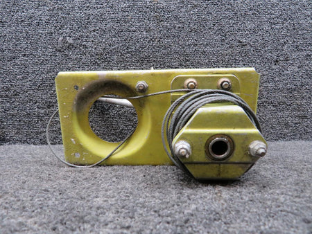 Piper Aircraft Parts 41396-004 Piper PA-31-350 Aileron Trim Screw Control Assembly with Bracket