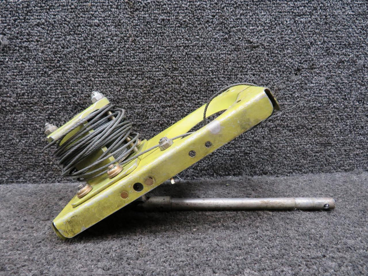 Piper Aircraft Parts 41396-004 Piper PA-31-350 Aileron Trim Screw Control Assembly with Bracket