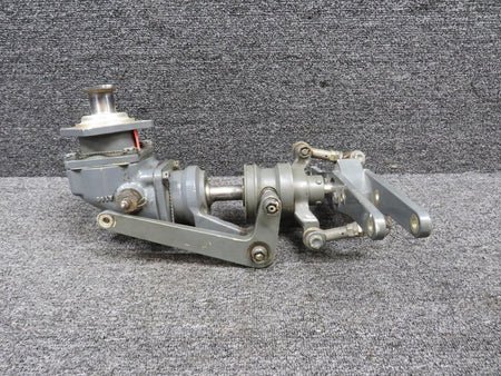 Robinson A021-1, A031-1, A030-1 Robinson Tail Rotor Gearbox with Pitch Controller and Hub