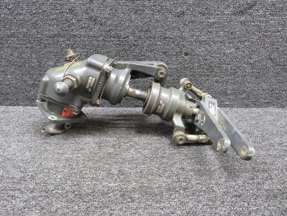 Robinson A021-1, A031-1, A030-1 Robinson Tail Rotor Gearbox with Pitch Controller and Hub