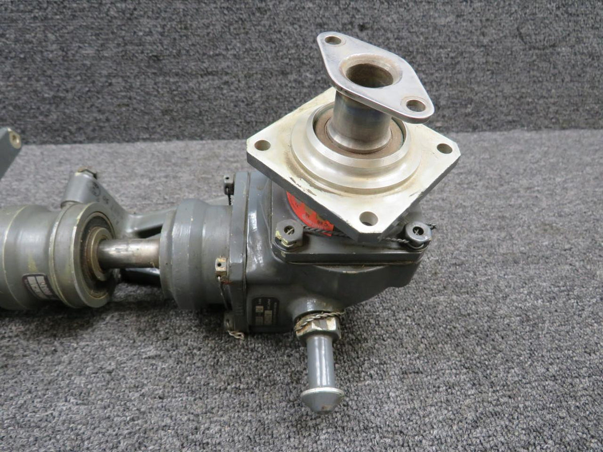 Robinson A021-1, A031-1, A030-1 Robinson Tail Rotor Gearbox with Pitch Controller and Hub