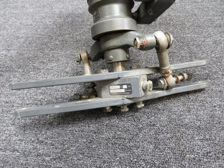 Robinson A021-1, A031-1, A030-1 Robinson Tail Rotor Gearbox with Pitch Controller and Hub