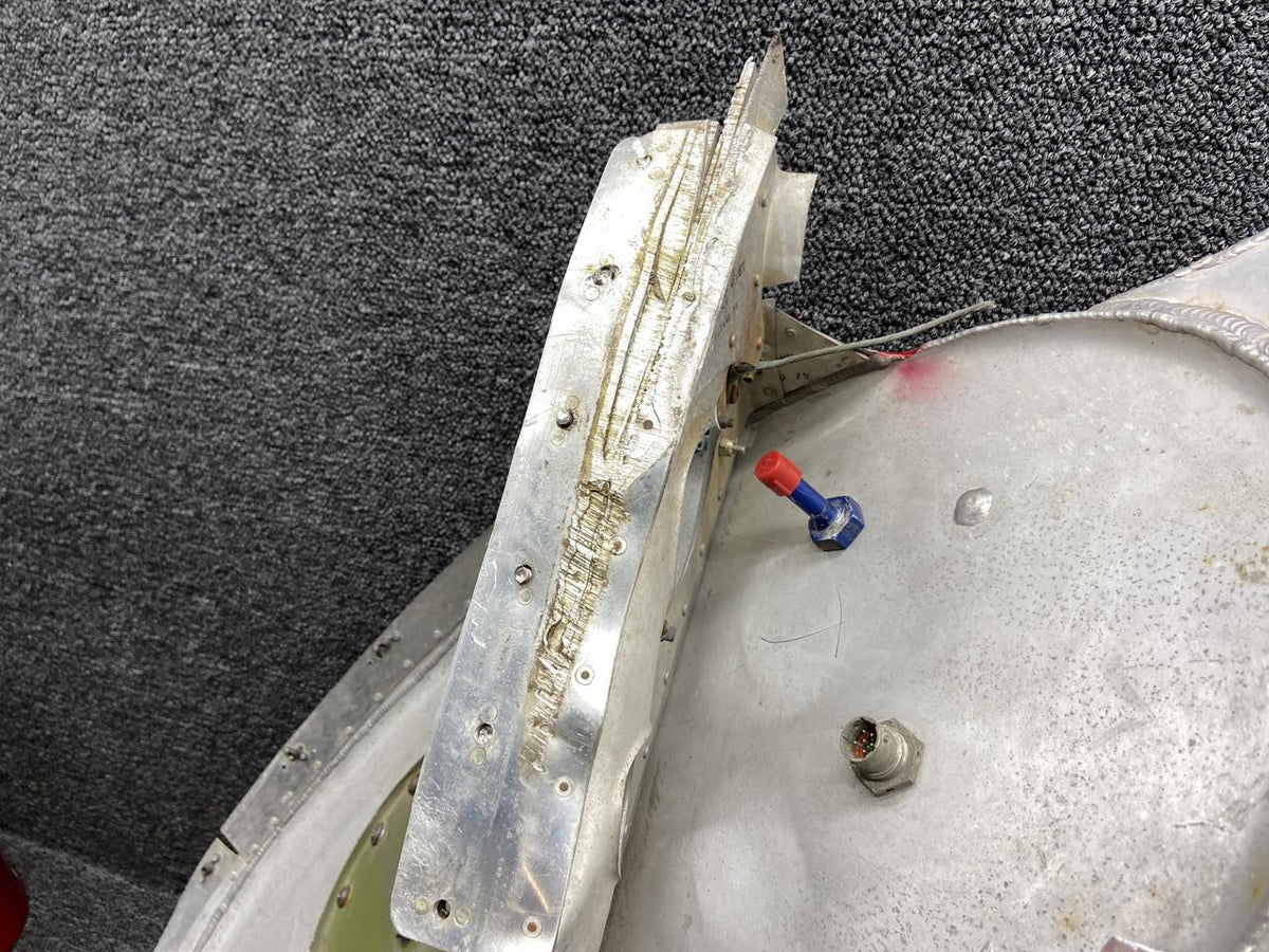 Cessna Aircraft Parts 5092300-19 Cessna 340A Wing Tip Tank Assy LH with Forward Nose Cap (No Fairing)