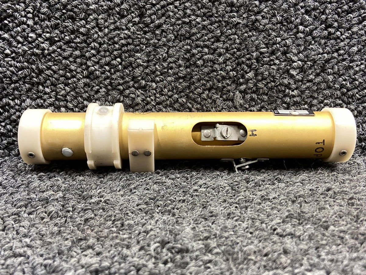 Gull Airborne 020-924-002 (Alt: 9910082-17) Gull Fuel Quantity Transmitter LH or RH (No Bracket)