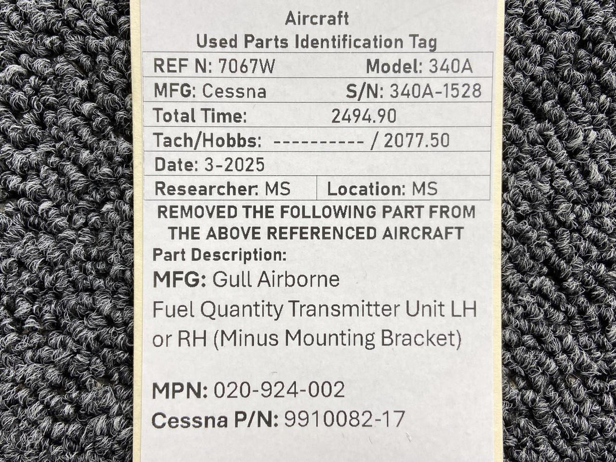 Gull Airborne 020-924-002 (Alt: 9910082-17) Gull Fuel Quantity Transmitter LH or RH (No Bracket)