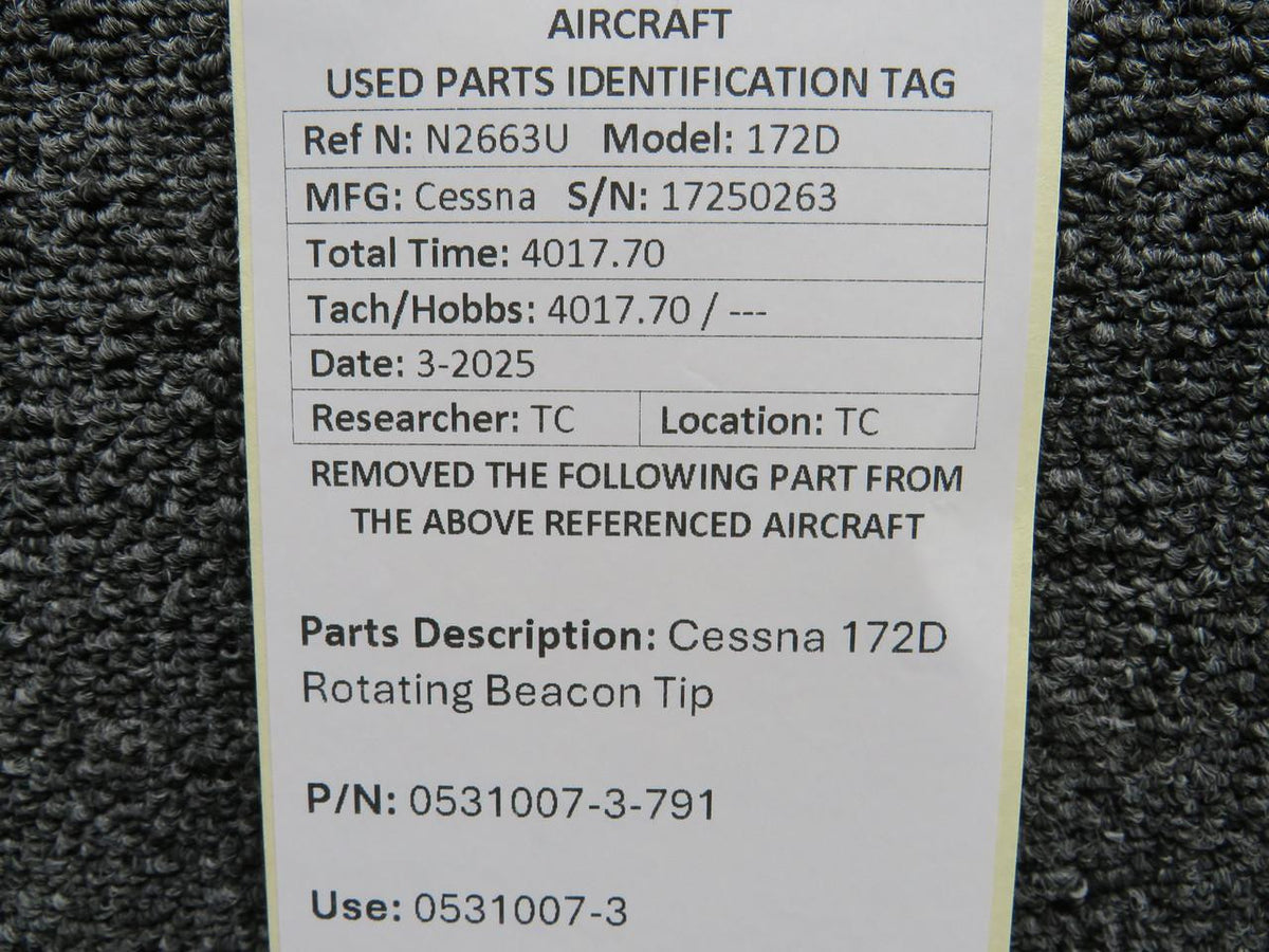 Cessna Aircraft Parts 0531007-3-791 (Use: 0531007-3) Cessna 172D Rotating Beacon Tip
