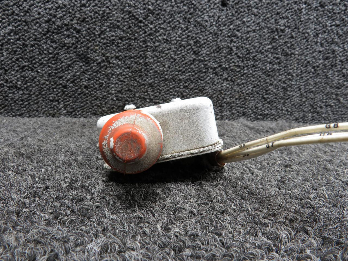 Beechcraft Parts 35-361135-1 (Use: 002-361013-16) Beechcraft C55 Landing Gear Safety Switch Box
