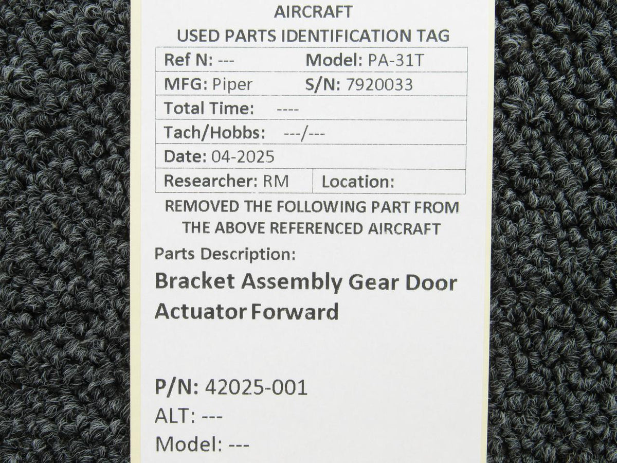 Piper Aircraft Parts 42025-001 Piper PA-31T Bracket Assembly Gear Door Actuator Forward