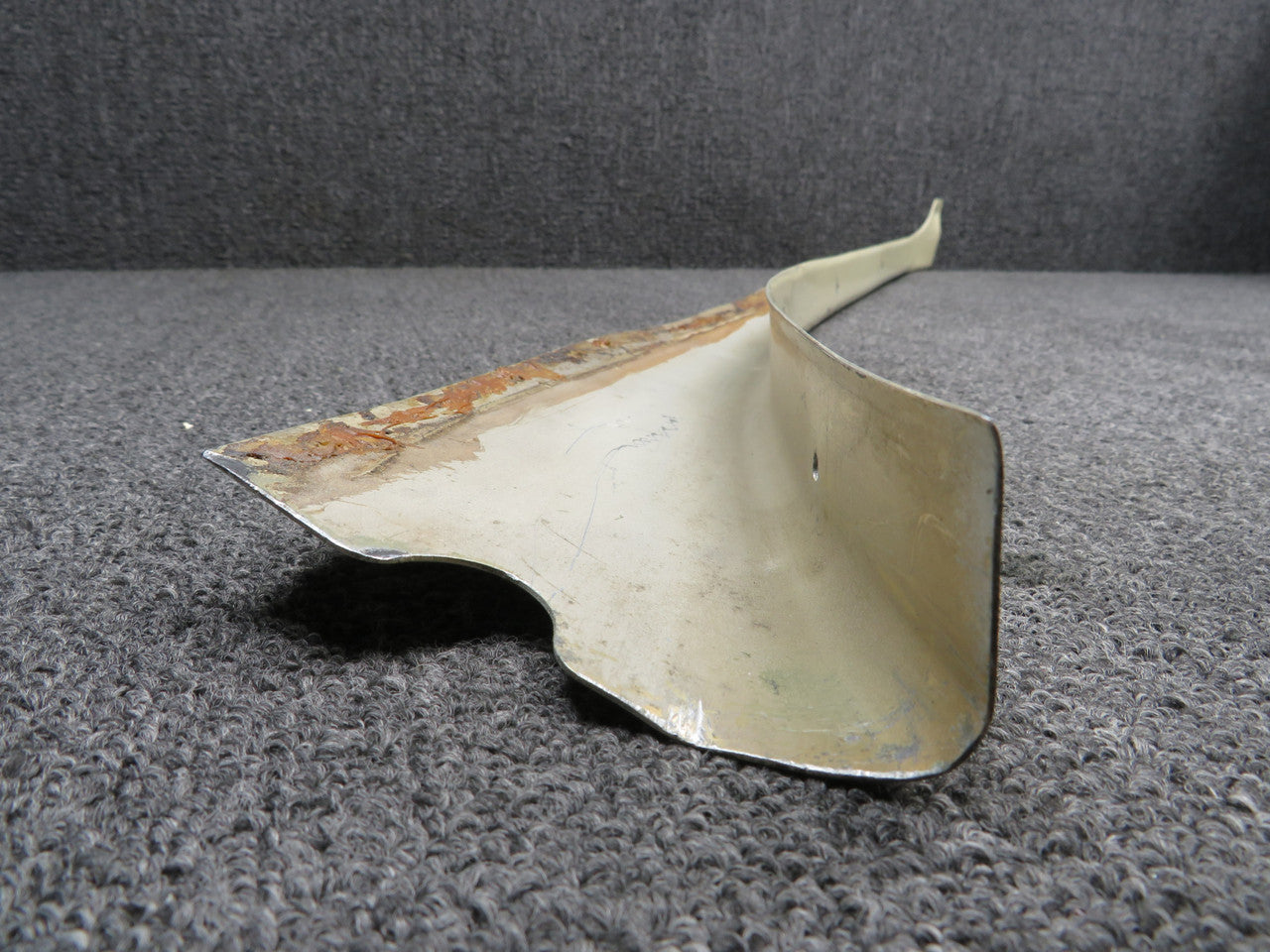 0512124-36 Cessna 172D Doorpost Channel RH (Chipped) – BAS Part Sales