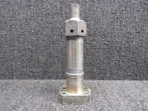 0541124 Cessna 172D Main Landing Gear Axle Assembly with Fairing Nut