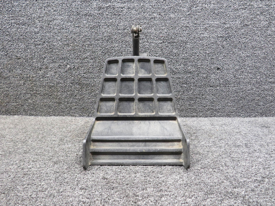 0413578-1 Cessna 152 Rudder Pedal Assembly w Arm and Link LH (Rusted Arm)