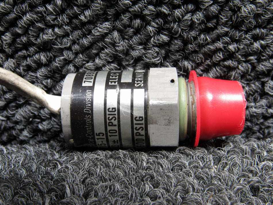 98087-1106P15-15 (Alt: 101-380002-15) ITT Aerospace High Pressure Switch (24V)