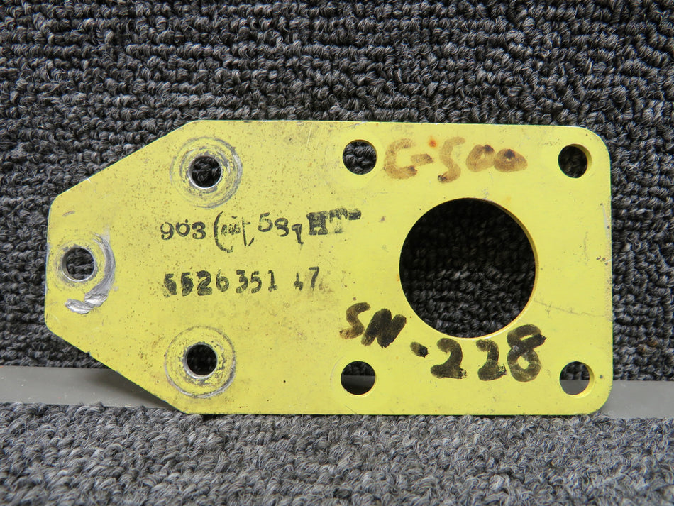 5526351-17 Cessna 500 Filter Mount LH or RH
