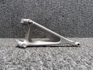 35-820107-1 (Cast: 35-820107) Beechcraft 55 Nose Gear Upper Torque Knee
