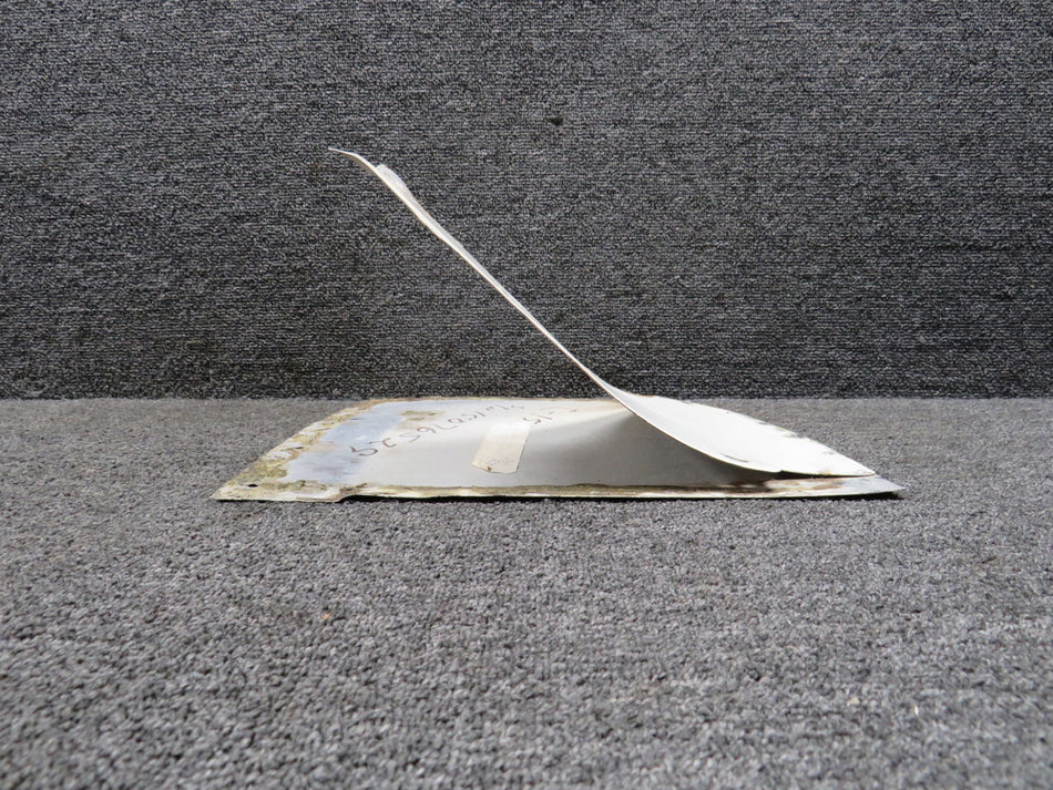 0412032-2 Cessna 150M Wing to Fuselage Fairing Assembly RH (Bent)